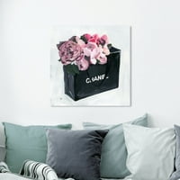 Wynwood Studio Fashion and Glam Wall Art Canvas Prints 'Peony Bag' Моден начин на живот - црна, розова